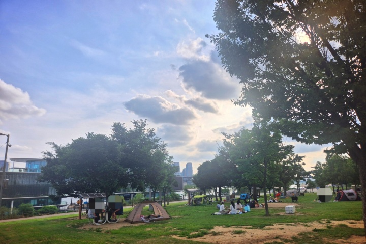 다채로운 즐거움의 공간, 뚝섬 한강공원.