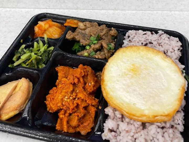 '민생회복 소비쿠폰'으로 구매가 가능한 편의점 도시락.