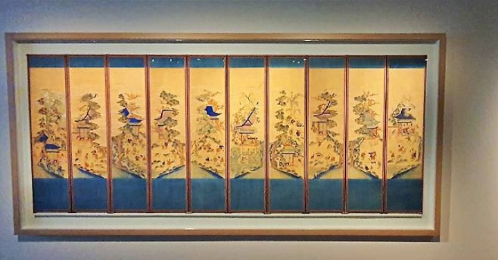 보존 처리된 '백동자도 병풍'.