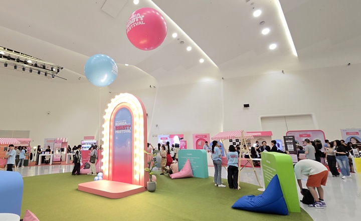 내부의 아기자기한 모습.