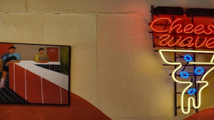 소비쿠폰으로 친구와 함께 방문한 인천 남동구 구월동의 식당 내부 사진.