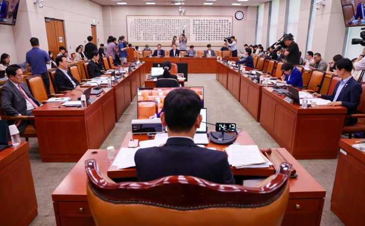 11일 오후 서울 여의도 국회 법제사법위원회 회의실에서 상법 개정안 관련 공청회가 열리고 있다. 2025.7.11. (ⓒ뉴스1, 무단 전재-재배포 금지)