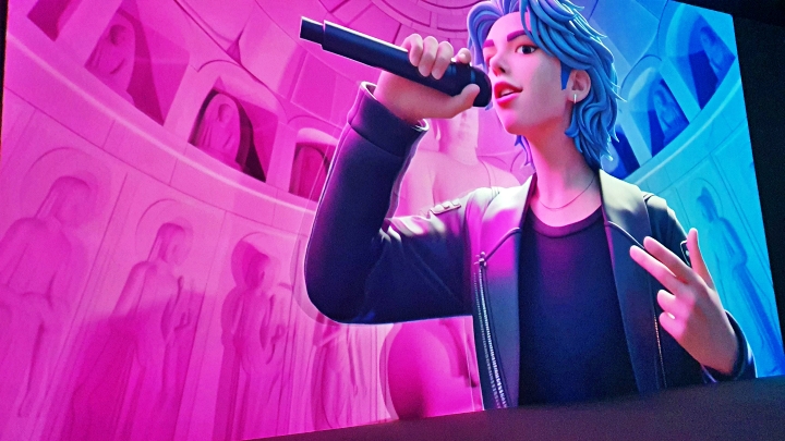 버추얼 아이돌이 석굴암에서 노래를 부른다.