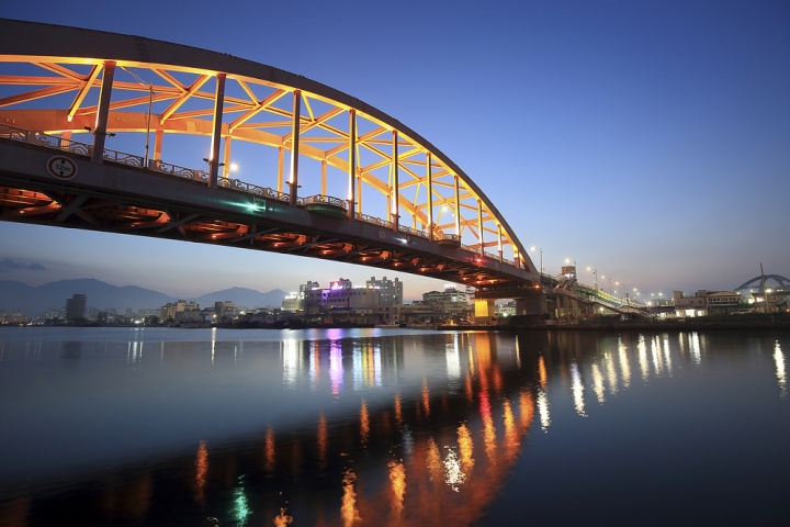 설악대교의 야경 예시 이미지