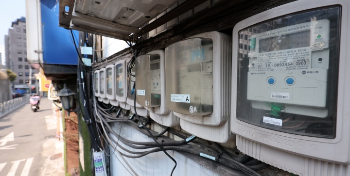 서울 시내 상가밀집지역에 설치된 전기 계량기의 모습. 2025.3.20. (ⓒ뉴스1, 무단 전재-재배포 금지)