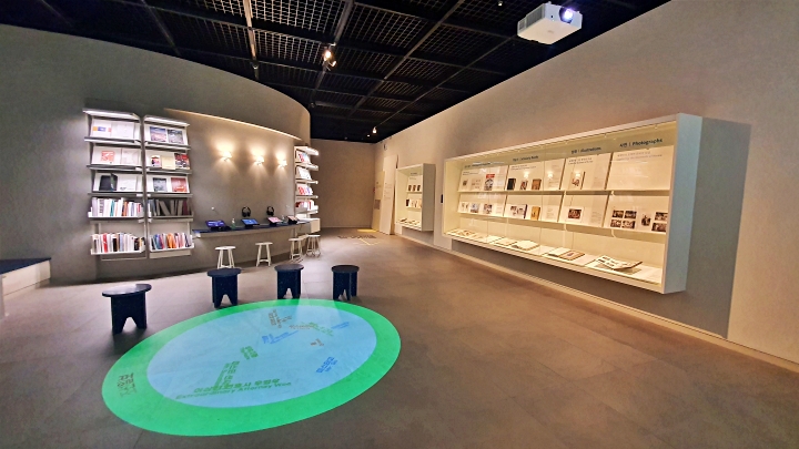 시대별로 축적된 K를 살펴보고 앞으로 만들어갈 K를 상상하는 공간.