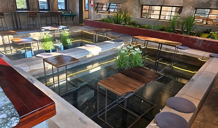 조치원 정수장이 있던 자리에는 건물을 헐지 않고 카페테리아가 세워졌다. 커피는 물론, 각종 음료와 조치원 특산품인 복숭아 디저트도 판매하고 있다.