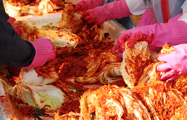 지난 11일 김장 담그기 행사 모습.(ⓒ뉴스1, 무단 전재-재배포 금지)