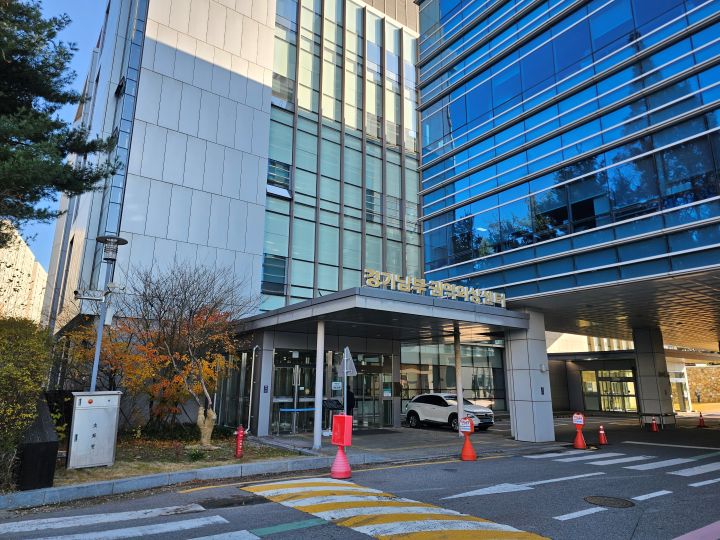 지금은 이사했지만, 그래도 내가 거주하는 곳에서 차로 20분 이내에 상급 종합병원 세 곳이 운영 중이다. 그중 한 곳은 권역외상센터와 거점응급의료센터 등을 운영하고 있다.