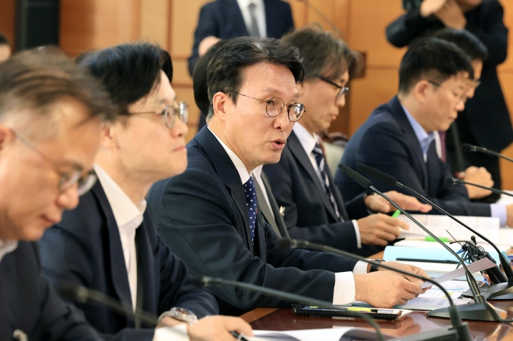 김민석 국무총리가 28일 서울 종로구 정부서울청사에서 열린 국가첨단전략산업위원회의에서 모두발언을 하고 있다.(ⓒ뉴스1, 무단 전재-재배포 금지)