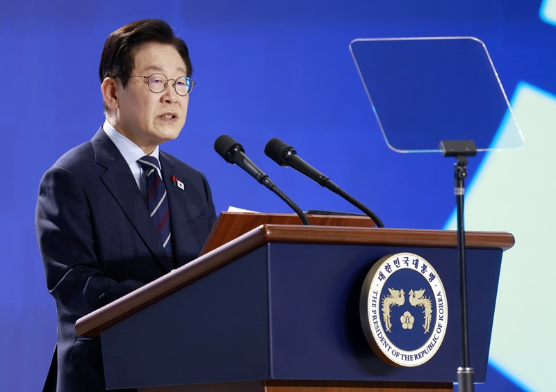 민주평화통일자문회의 의장인 이재명 대통령이 2일 경기 고양시 킨텍스에서 열린 제22기 민주평통 출범식에서 의장연설을 하고 있다. 2025.12.2[대통령실통신사진기자단](사진=저작권자(c) 연합뉴스, 무단 전재-재배포 금지)