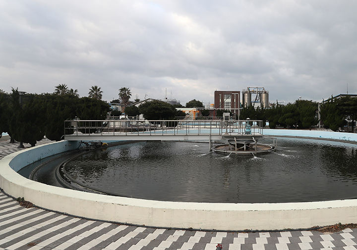 제주시 도두동 제주하수처리장 내 하수처리 시설의 모습. 2022.1.4 (사진=저작권자(c) 연합뉴스, 무단 전재-재배포 금지)