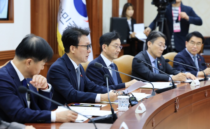 김민석 국무총리가 10일 서울 종로구 정부서울청사에서 열린 국가정책조정회의에서 모두발언을 하고 있다. 2025.12.10. (ⓒ뉴스1, 무단 전재-재배포 금지)