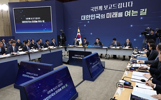 이 대통령 "과학기술 존중하는 사회가 성장·발전의 기회 있어"