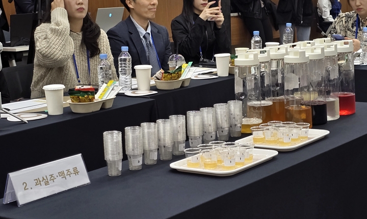 주류별로 나눠 심사를 진행했다.