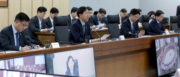 구윤철 경제부총리 겸 기획재정부 장관이 16일 오전 세종시 정부세종청사에서 열린 산업경쟁력강화 관계장관회의 겸 성장전략 TF를 주재하며 발언하고 있다.(ⓒ뉴스1, 무단 전재-재배포 금지)