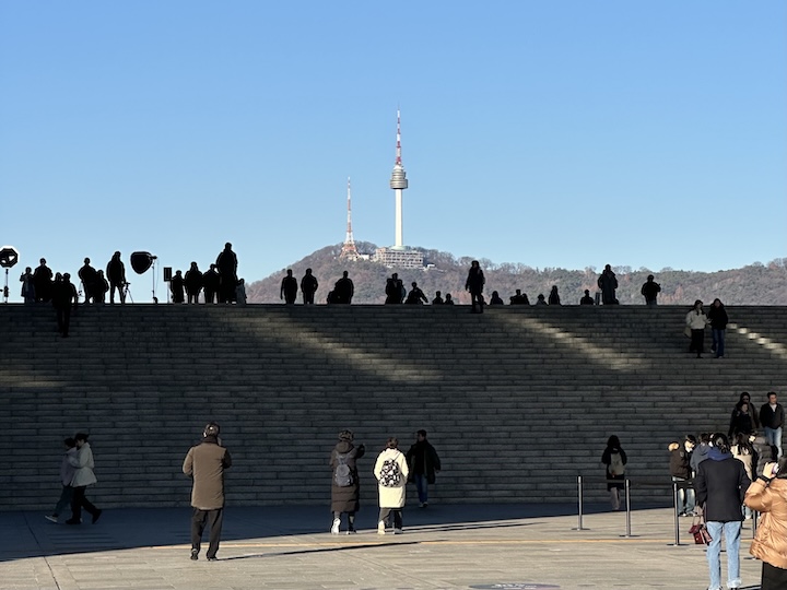 국립중앙박물관에서 바라본 N서울타워 전경.