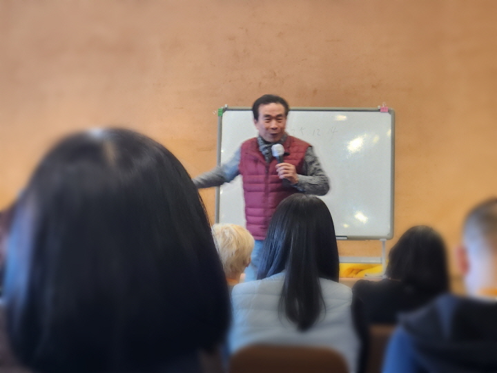 깊은산속옹달샘 고도원 이사장은 인문 강연에서 '꿈, 그리고 꿈 너머 꿈'을 화두로 자신의 삶을 풀어냈다.