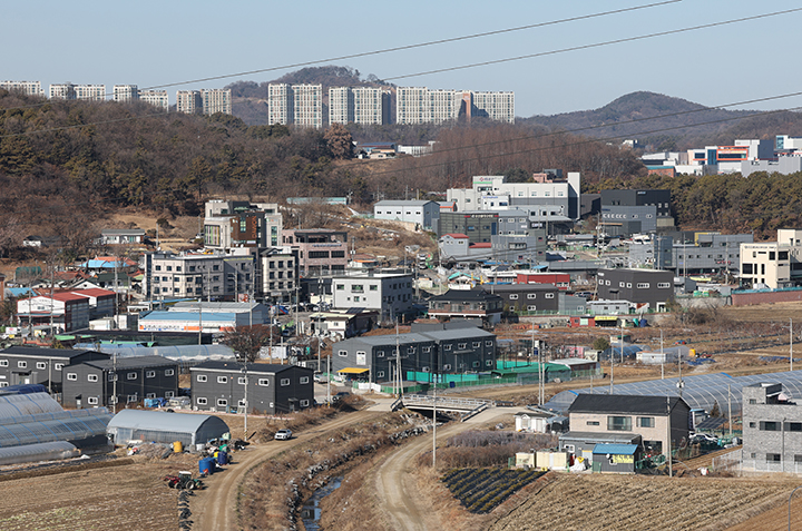 공공주택지구로 지정된 오산시 서동 일대에서 바라본 오산세교3지구의 모습. 2025.12.31 (ⓒ뉴스1, 무단 전재-재배포 금지)