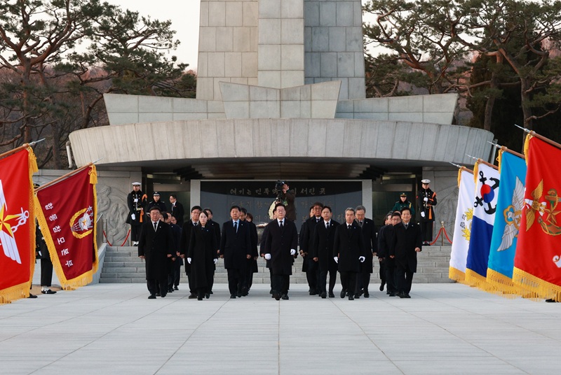 이 대통령 신년사 "올해를 대한민국 대도약 원년으로 만들겠다"