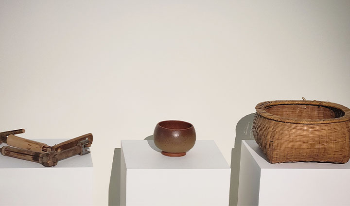전시는 화려하지 않다. 하지만 그 어느 오브제보다도 한국적이다. 소박한 정성이 작품 하나하나마다 묻어나온다.