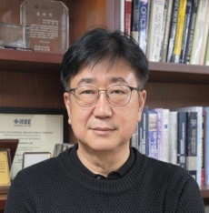 이병훈 포스텍 반도체공학과&middot;전자전기공학과 교수