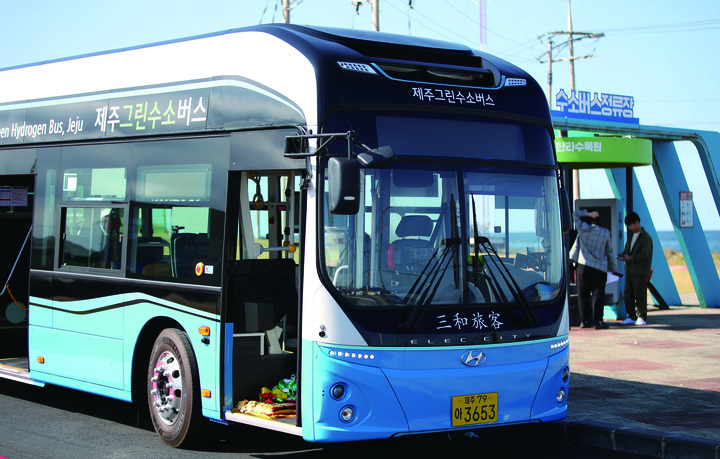 제주그린수소버스 모습.