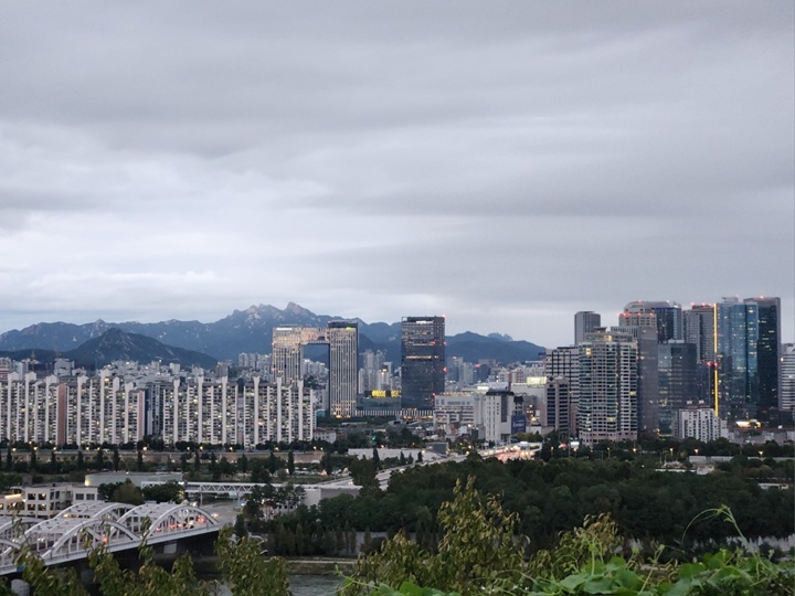 월세 부담으로 주거 선택에 제약을 받는 청년이라면 지원 정책을 꼼꼼히 살피자.