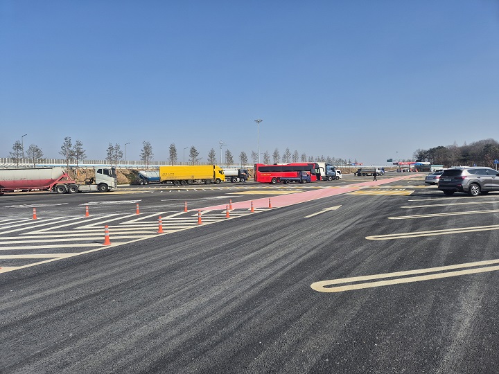 새만금 전주 고속도로 김제휴게소 인근.