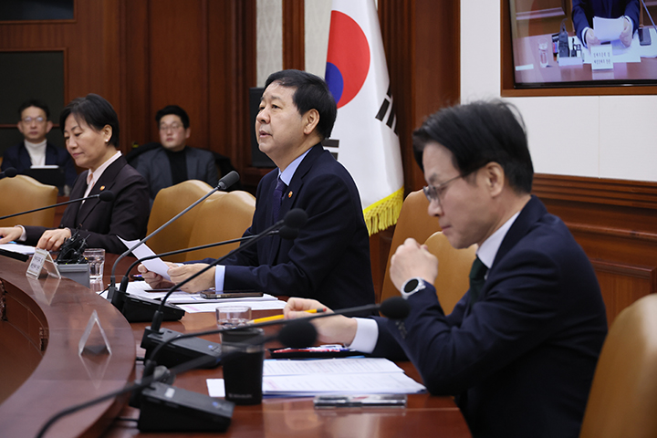 구윤철 부총리 겸 재정경제부 장관이 4일 서울 종로구 정부서울청사에서 열린 경제관계장관회의에서 발언하고 있다. 2026.2.4 (사진=저작권자(c) 연합뉴스, 무단 전재-재배포 금지)