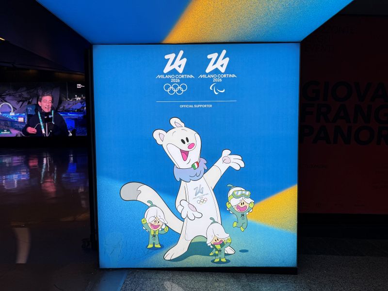 주요 지하철역 곳곳에서는 올림픽 마스코가 올림픽을 홍보하고 있었다. 참고로 이번 올림픽은 친환경이 강조되며 경기장으로의 차량 방문자 진입이 불가능하다며 대중교통 이용을 적극 권장하고 있었다.