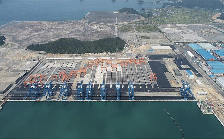 비관리청 항만개발사업인 부산항 신항 서컨배후단지 화물차 휴게소 조성사업(사진=해양수산부 제공)