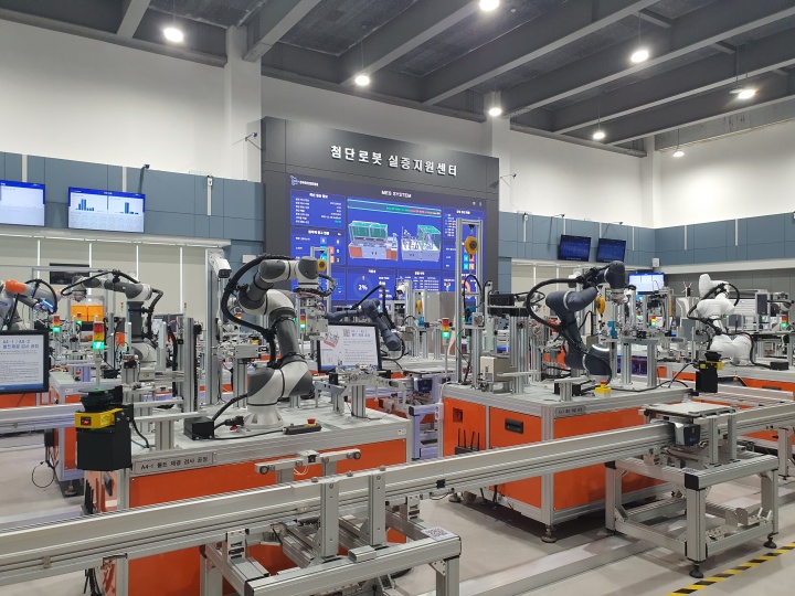 제조AX 상설전시관 제2전시장 모습.