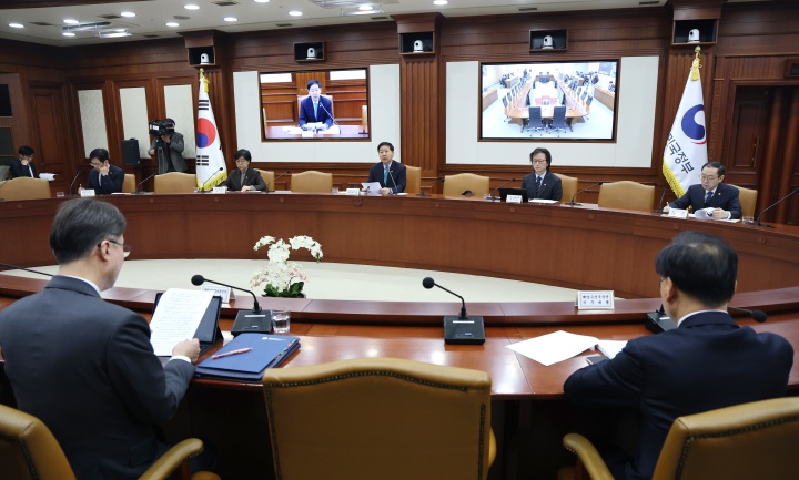 구윤철 경제부총리 겸 재정경제부 장관이 26일 서울 종로구 정부서울청사에서 열린 민생물가 특별관리 관계장관 TF회의에서 모두발언을 하고 있다.(ⓒ뉴스1, 무단 전재-재배포 금지)