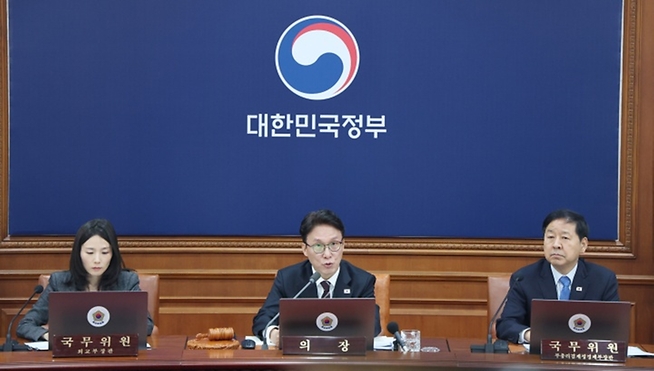 김 총리 "중동상황에 총력 대응…정부 믿고 국민 일상 영위" 당부