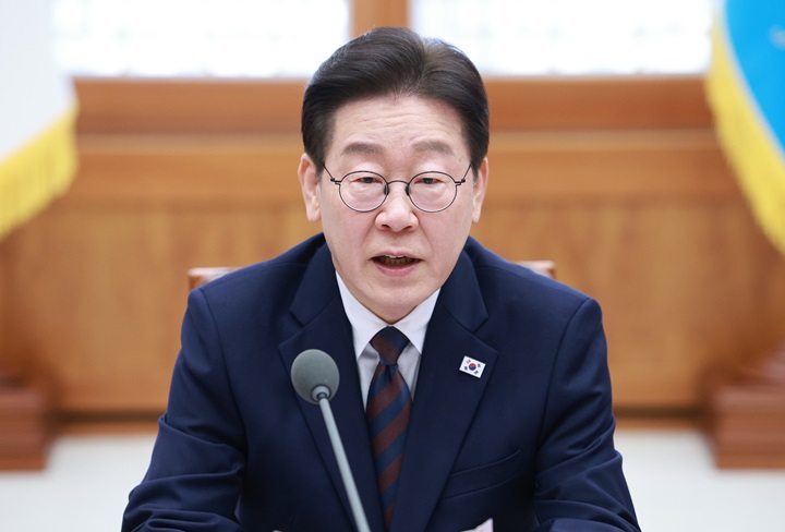 이재명 대통령이 9일 청와대에서 열린 중동상황 관련 비상경제점검회의에서 발언하고 있다. 2026.3.9(ⓒ뉴스1, 무단 전재-재배포 금지)