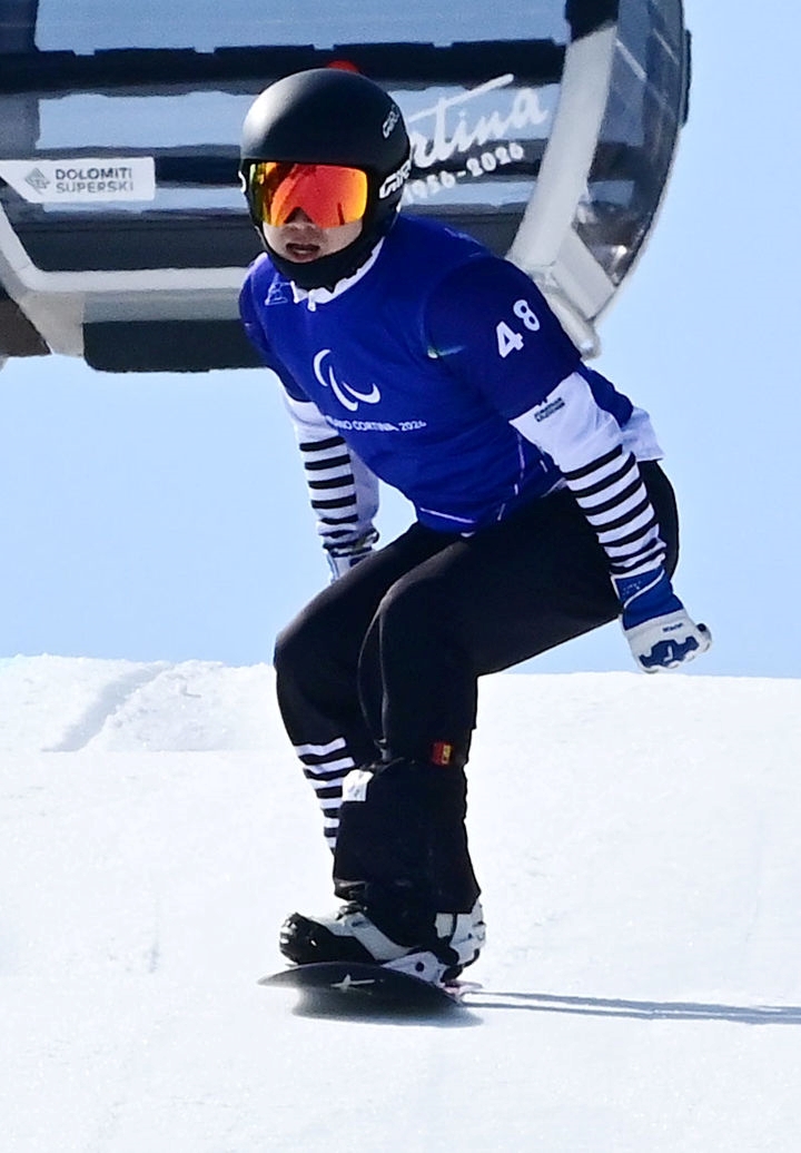 이제혁 선수는 스노보드 크로스 종목에서 우리나라에 사상 첫 메달을 안겼다.