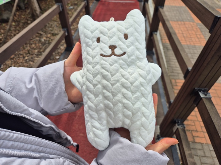 재봉틀로 직접 만든 애착 인형.