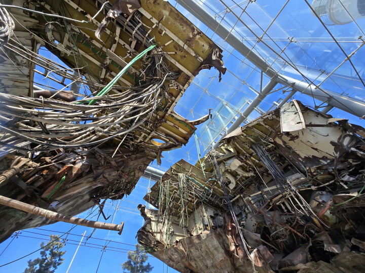 인양된 천안함의 모습.