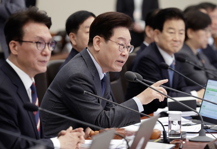 이재명 대통령이 24일 청와대에서 열린 국무회의에서 발언하고 있다.2026.3.24(ⓒ뉴스1, 무단 전재-재배포 금지)