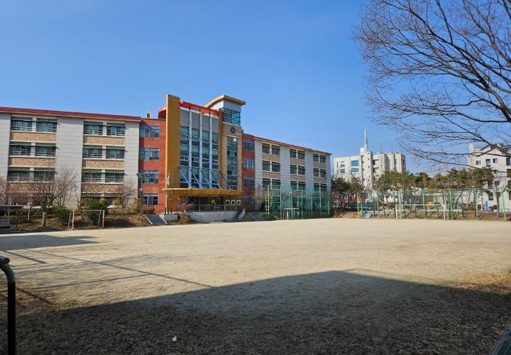 익산 부천중학교 전경(직접 촬영, 익산 부천중학교, 3월 23일)