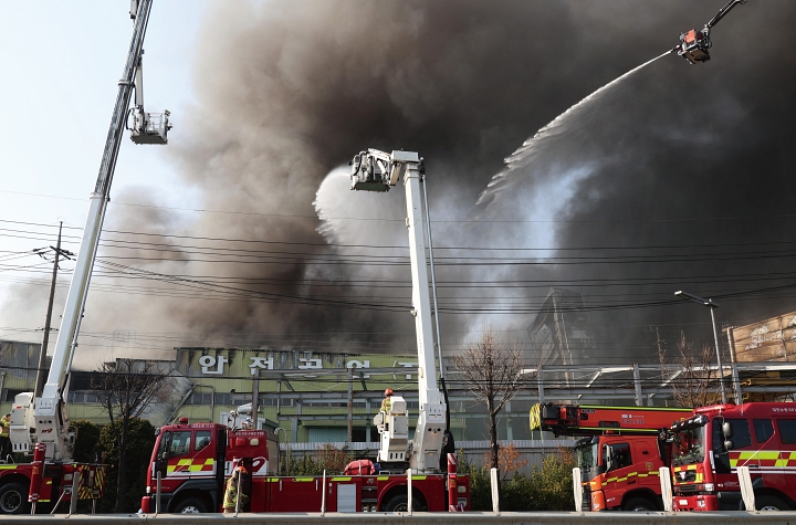 3월 20일 대전 대덕구에 있는 한 자동차부품 공장 대형 화재로 대규모 사상자가 발생했다.
