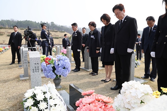 이 대통령 "대결과 긴장의 서해 끝내고 공동 성장·번영 새 역사 온 힘"