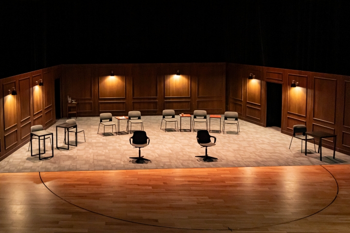 무용, 연극, 음악, 전통 공연을 우선적으로 지원한다