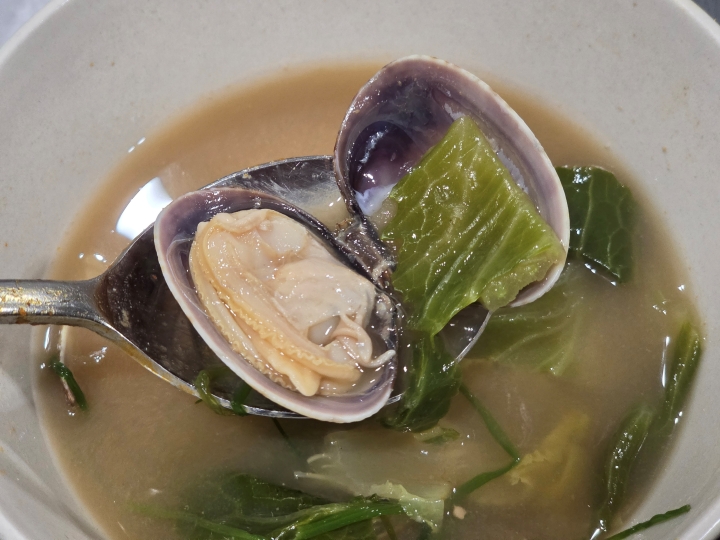 제철을 맞아 맛이 제대로 오른 바지락