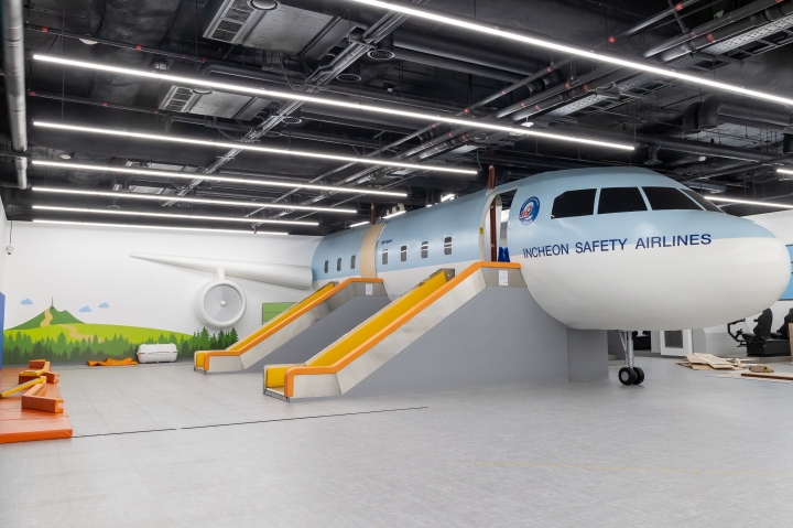 인천국민안전체험관의 특화 시설 항공 및 해양안전 체험존