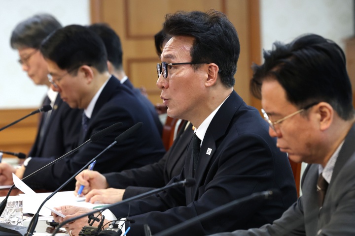 김민석 국무총리가 29일 오후 서울 종로구 정부서울청사에서 열린 비상경제본부회의에서 발언하고 있다.(ⓒ뉴스1, 무단 전재-재배포 금지)