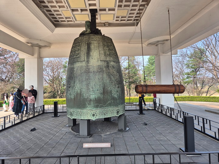 실물로 처음 본 성덕대왕신종.