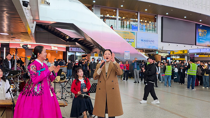 (사진09 - 재즈 가수 스캣)