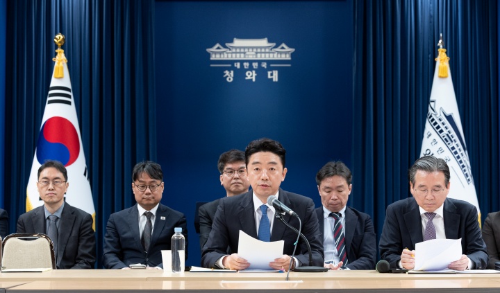 강훈식 비서실장이 7일 청와대 춘추관에서 열린 중동상황 관련 기자간담회에서 발언을 하고 있다.(ⓒ뉴스1, 무단 전재-재배포 금지)